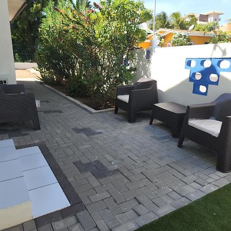 The Lush Apartment Willemstad Ngoại thất bức ảnh