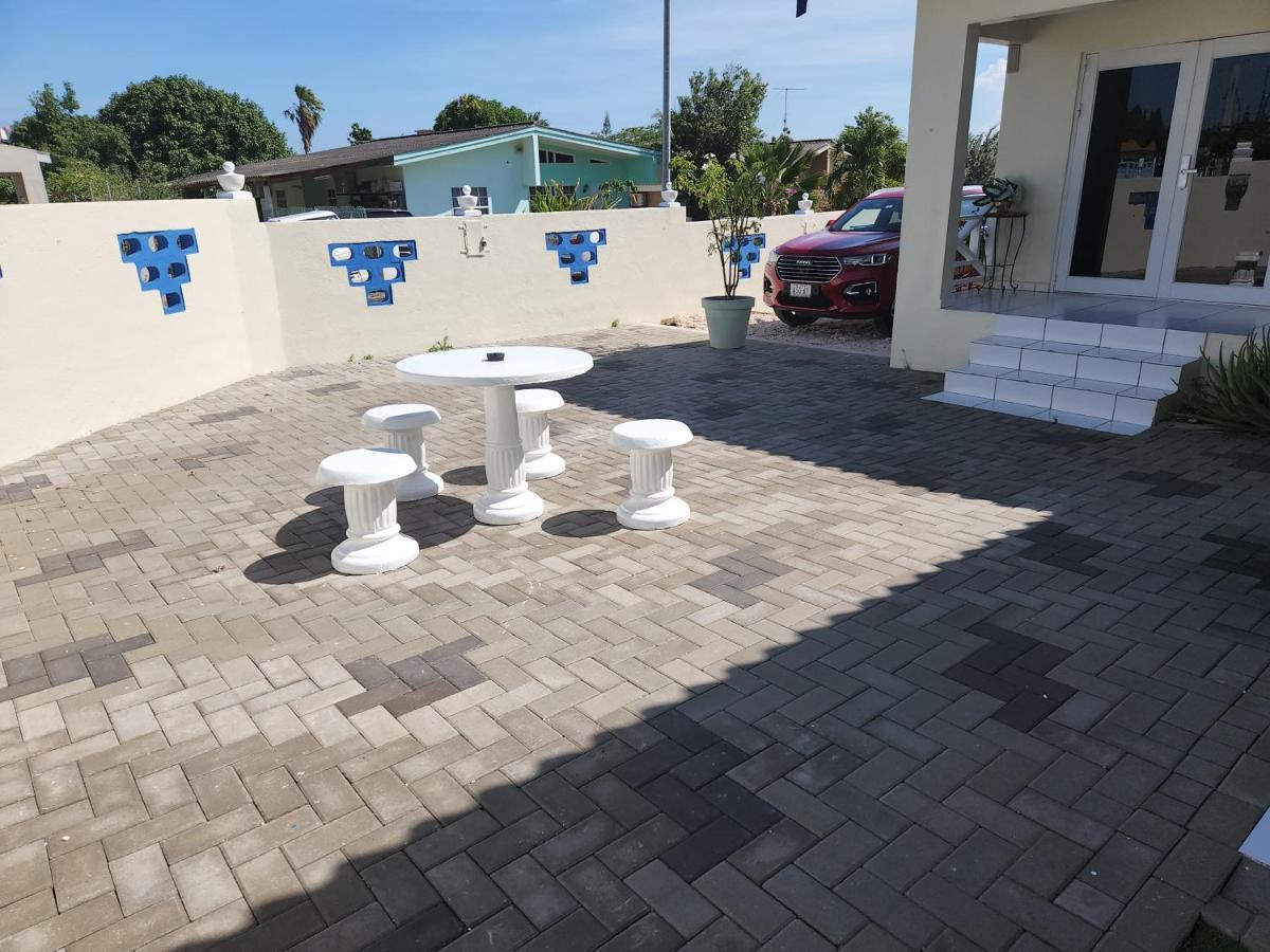 The Lush Apartment Willemstad Ngoại thất bức ảnh