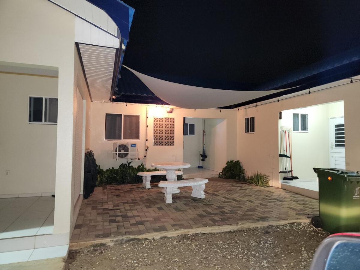 The Lush Apartment Willemstad Ngoại thất bức ảnh